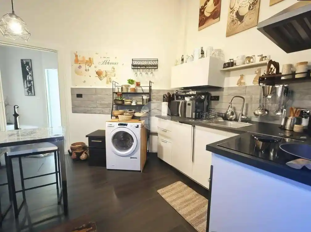 Appartamento in vendita a Genova