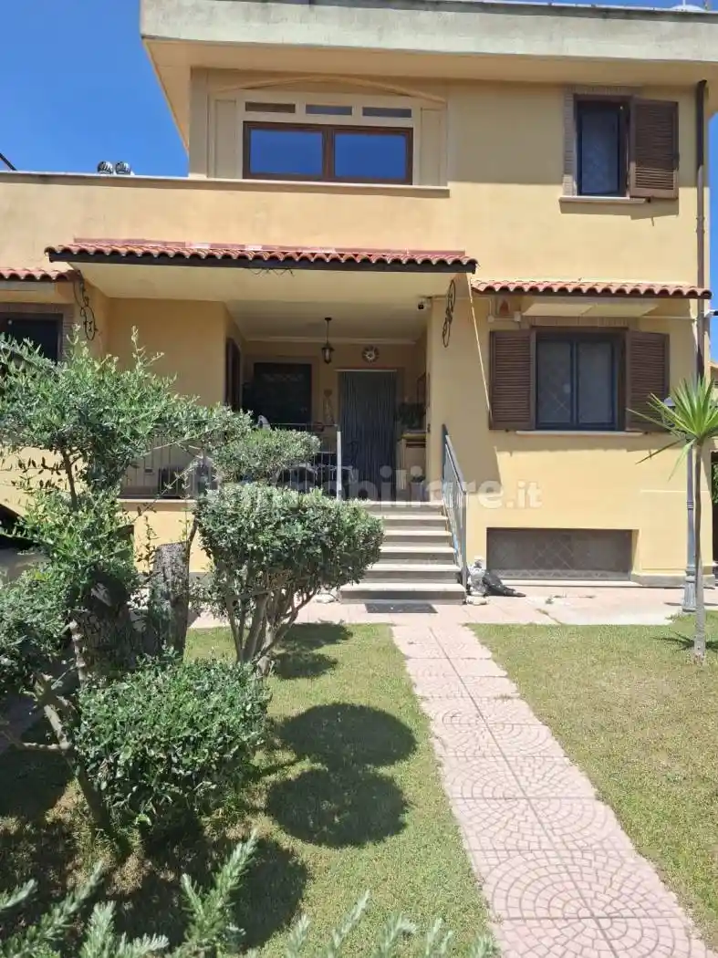 Villetta a schiera in vendita a Roma