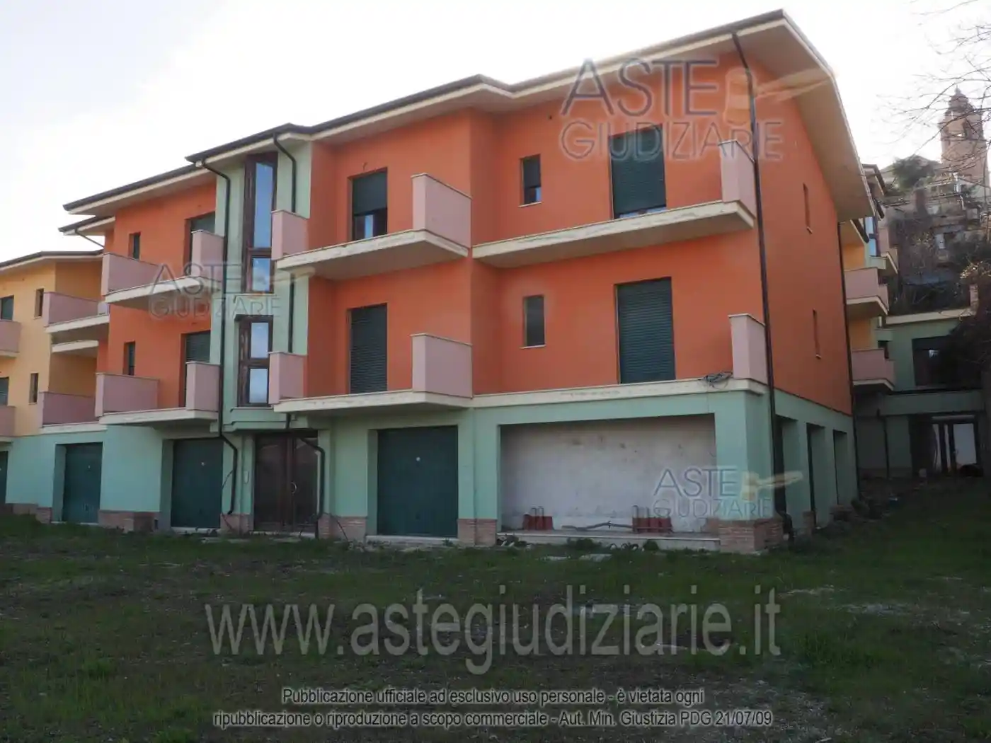 Palazzo - Stabile in vendita a Colonnella