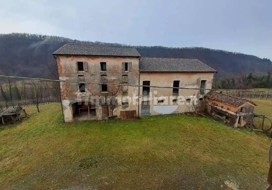Rustico - Casale in vendita a Follina
