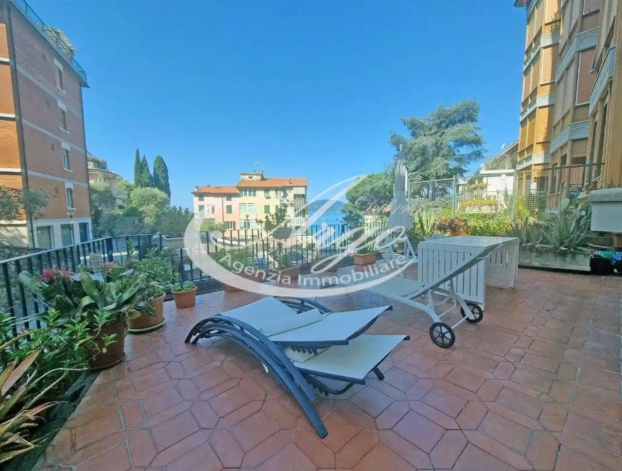 Appartamento in affitto a Lerici