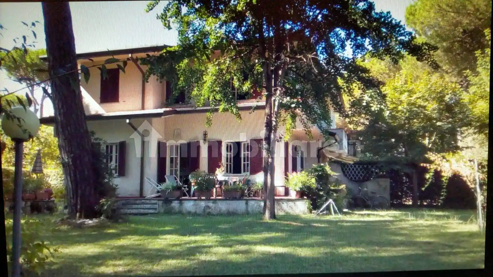 Villa in affitto a Massa