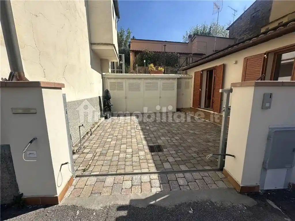 Casa indipendente in affitto a Empoli