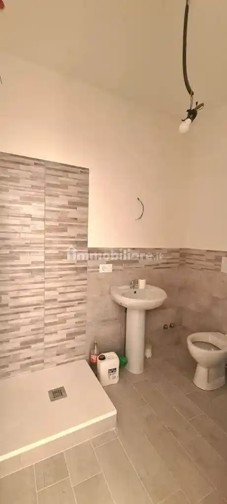 Palazzo - Stabile in vendita a Campoformido