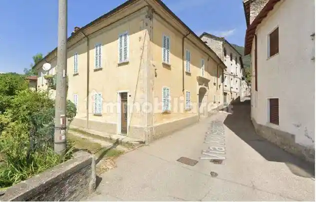 Rustico - Casale in vendita a Dumenza
