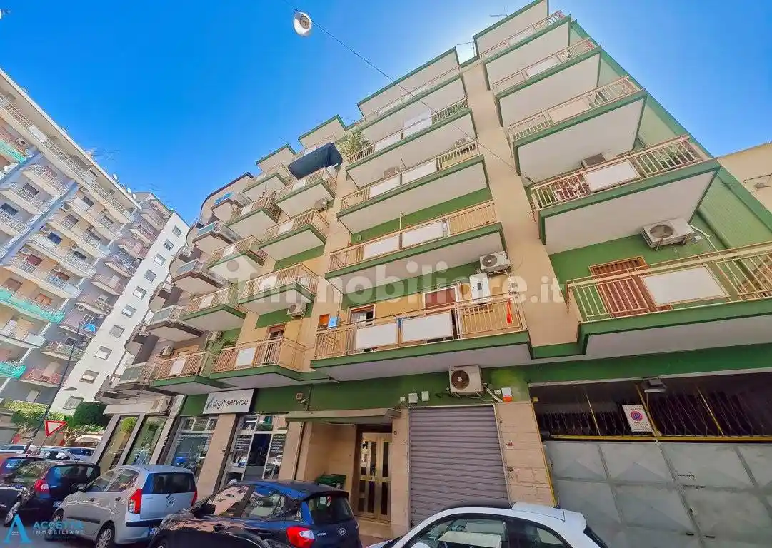 Appartamento in vendita a Taranto