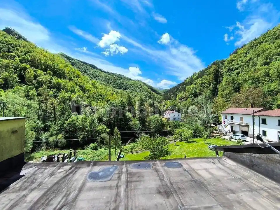 Casa indipendente in vendita a Santa Sofia