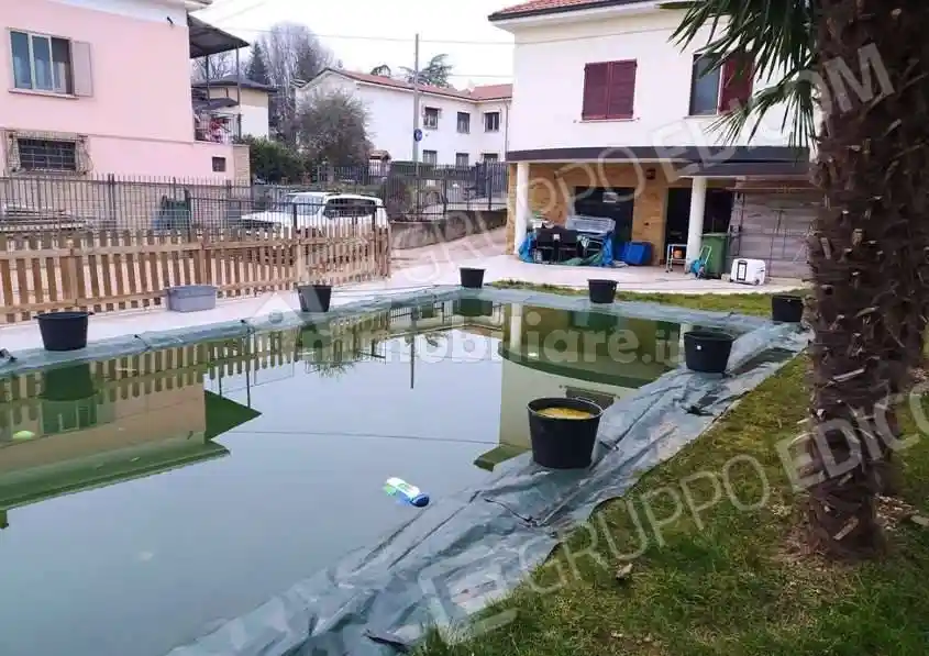 Casa indipendente in vendita a Cairate