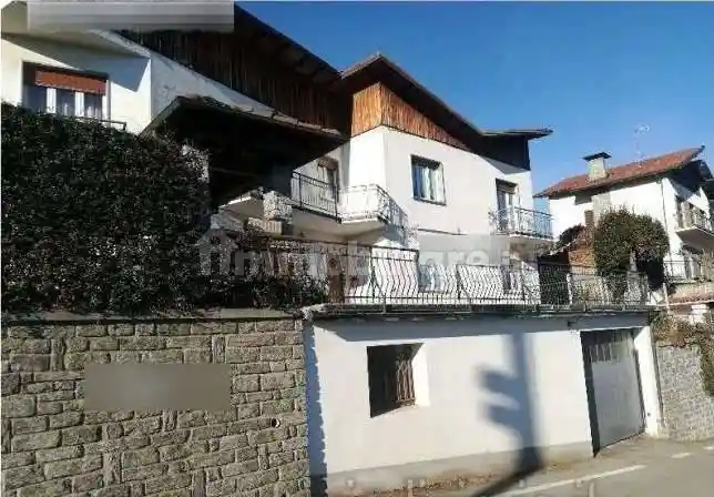 Appartamento in vendita a Nebbiuno