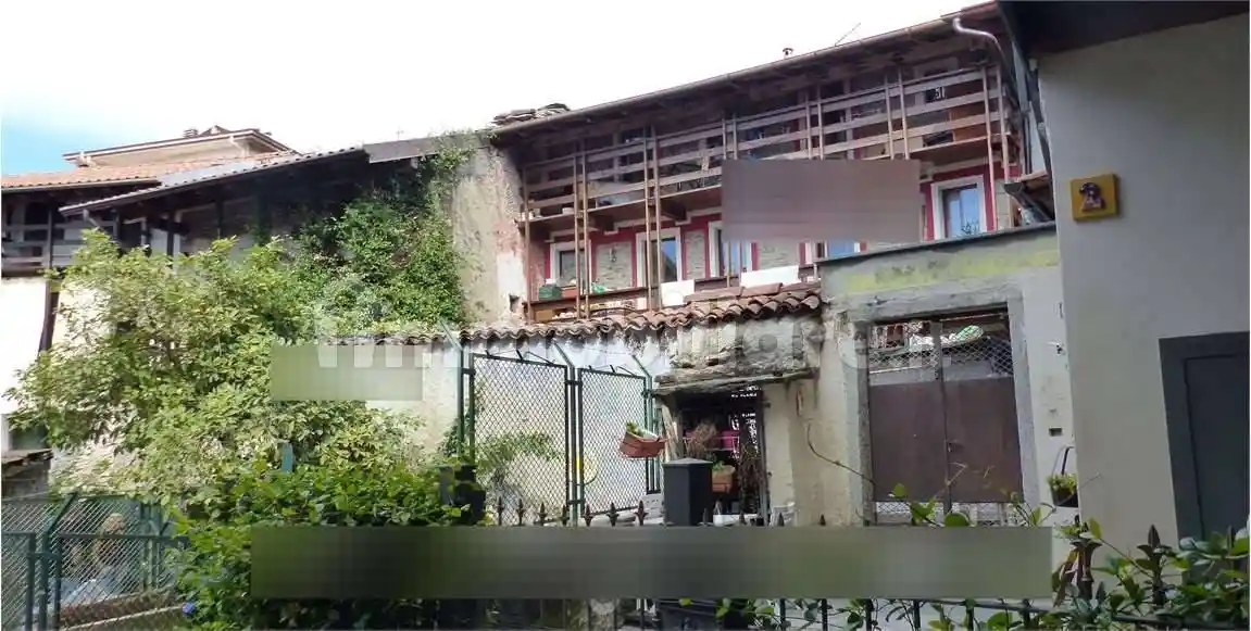 Casa indipendente in vendita a Arona