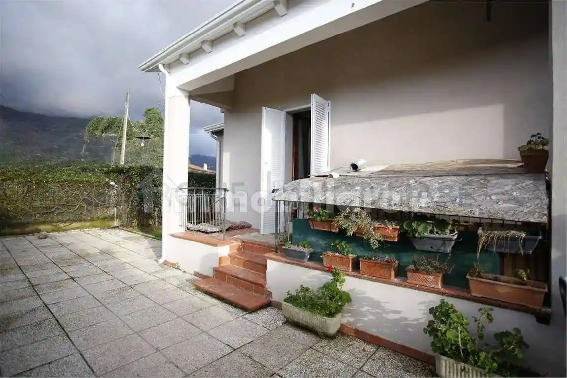 Villa in vendita a Massa