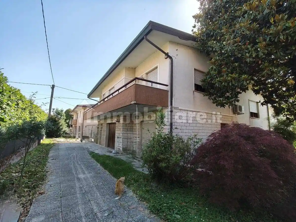 Villa in vendita a Loreo