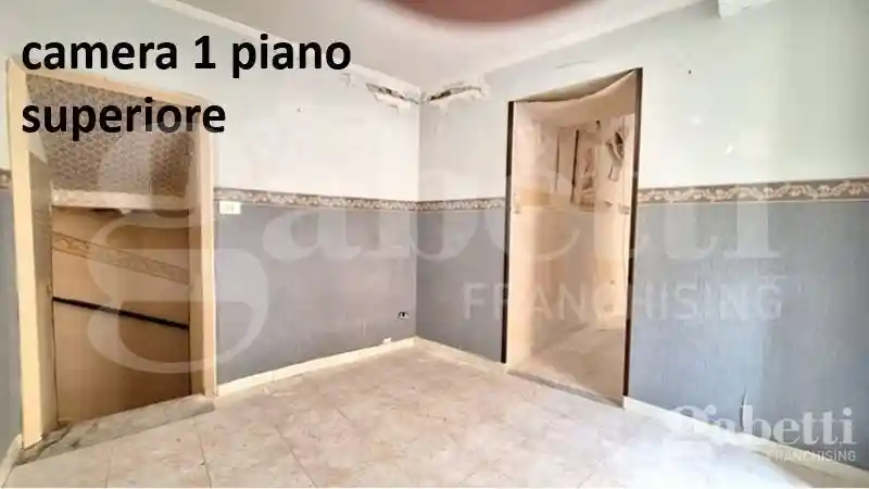 Palazzo - Edificio in vendita a Napoli