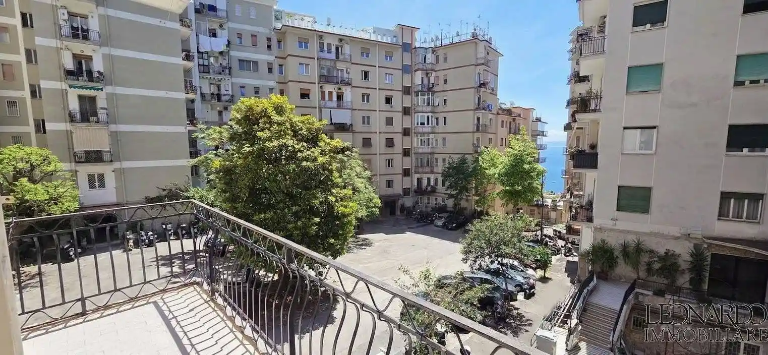Appartamento in vendita a Napoli