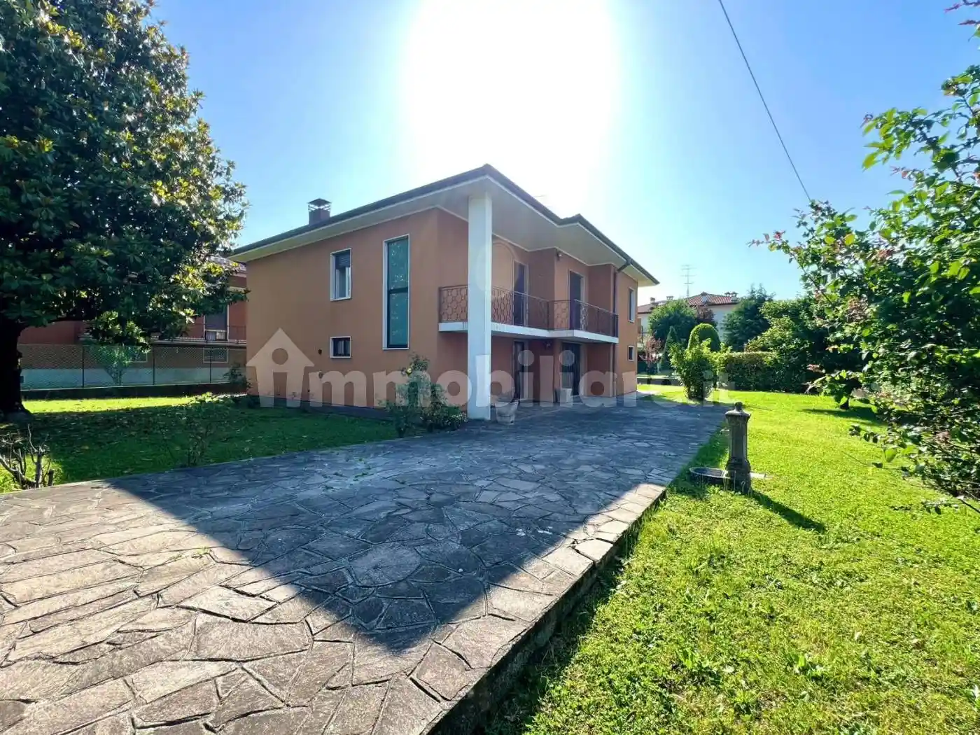 Villa in vendita a Villa di Serio