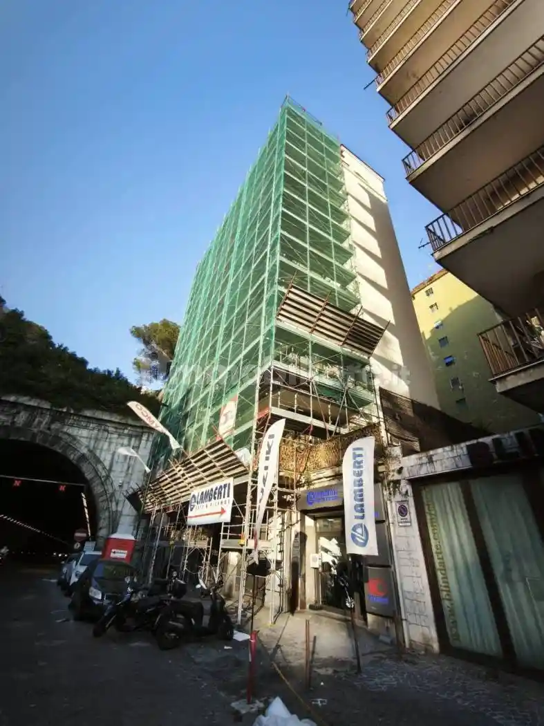 Appartamento in vendita a Napoli