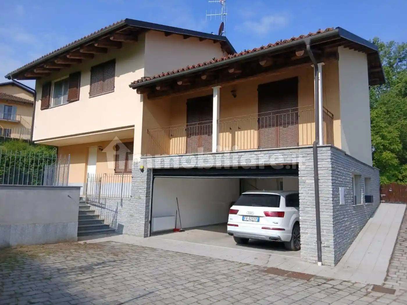 Villa in vendita a La Morra