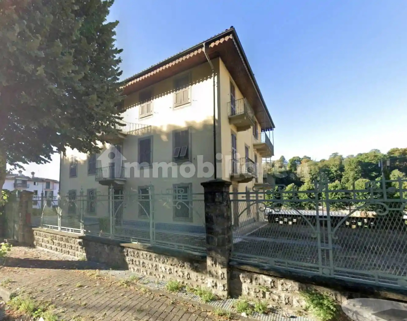Palazzo - Stabile in vendita a Ceva