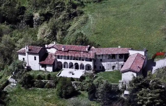 Rustico - Casale in vendita a Borgo di Terzo