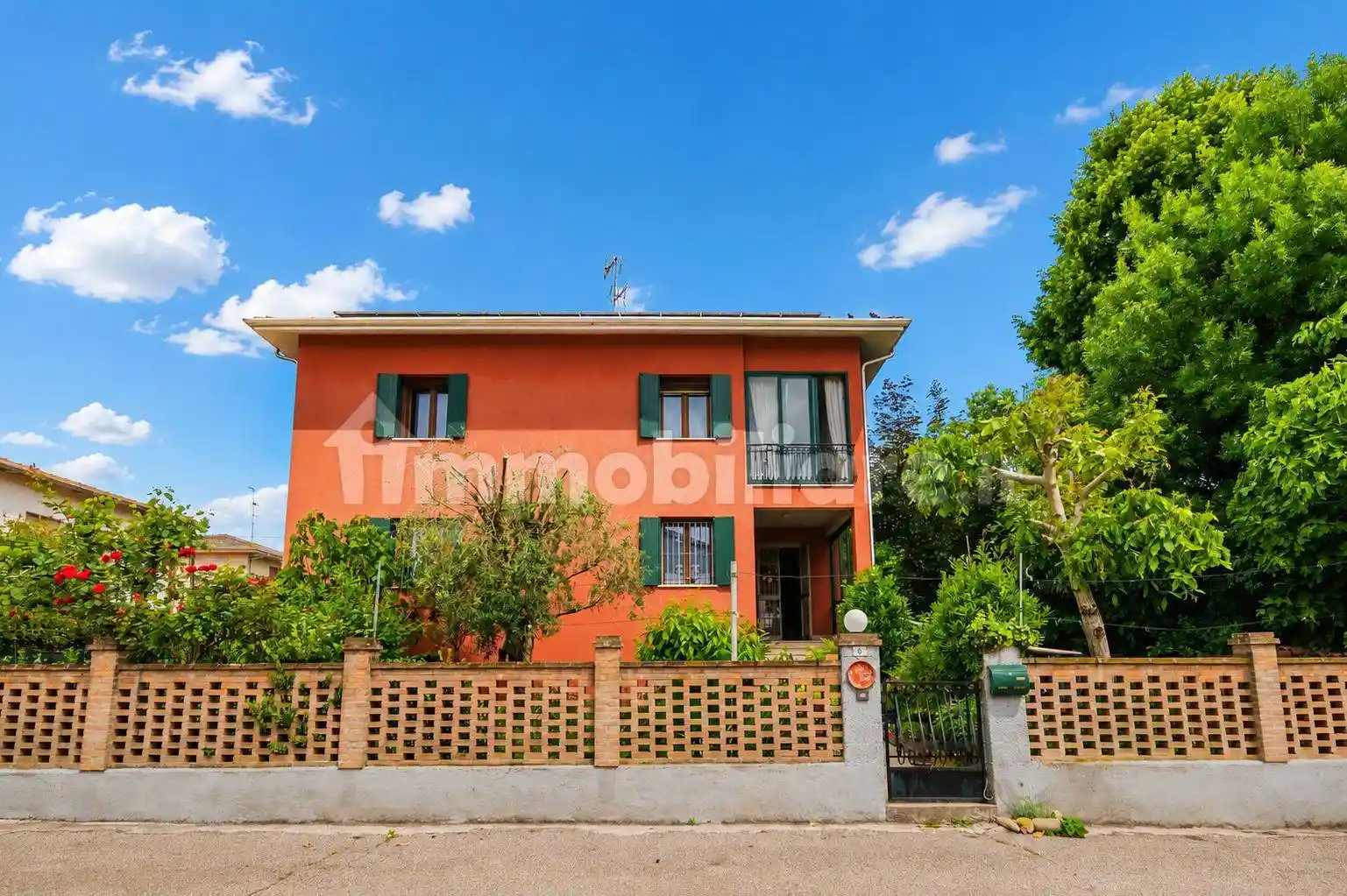 Villa in vendita a Cento