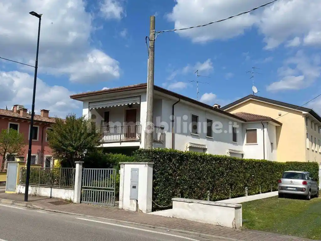 Casa indipendente in vendita a Vigasio