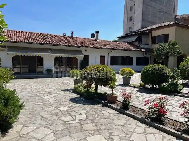 Villa in vendita a San Salvatore Monferrato
