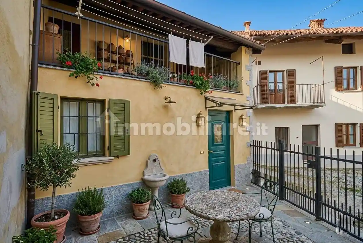 Casa indipendente in vendita a Villanova Mondovì