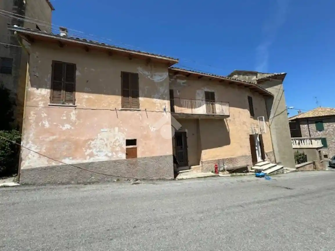 Casa indipendente in vendita a Giano dell'Umbria