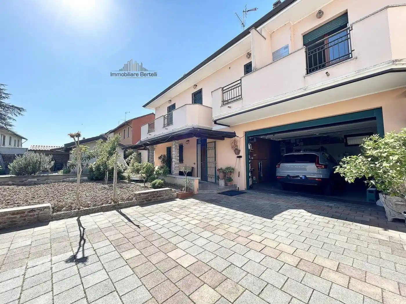 Villa in vendita a Dorno