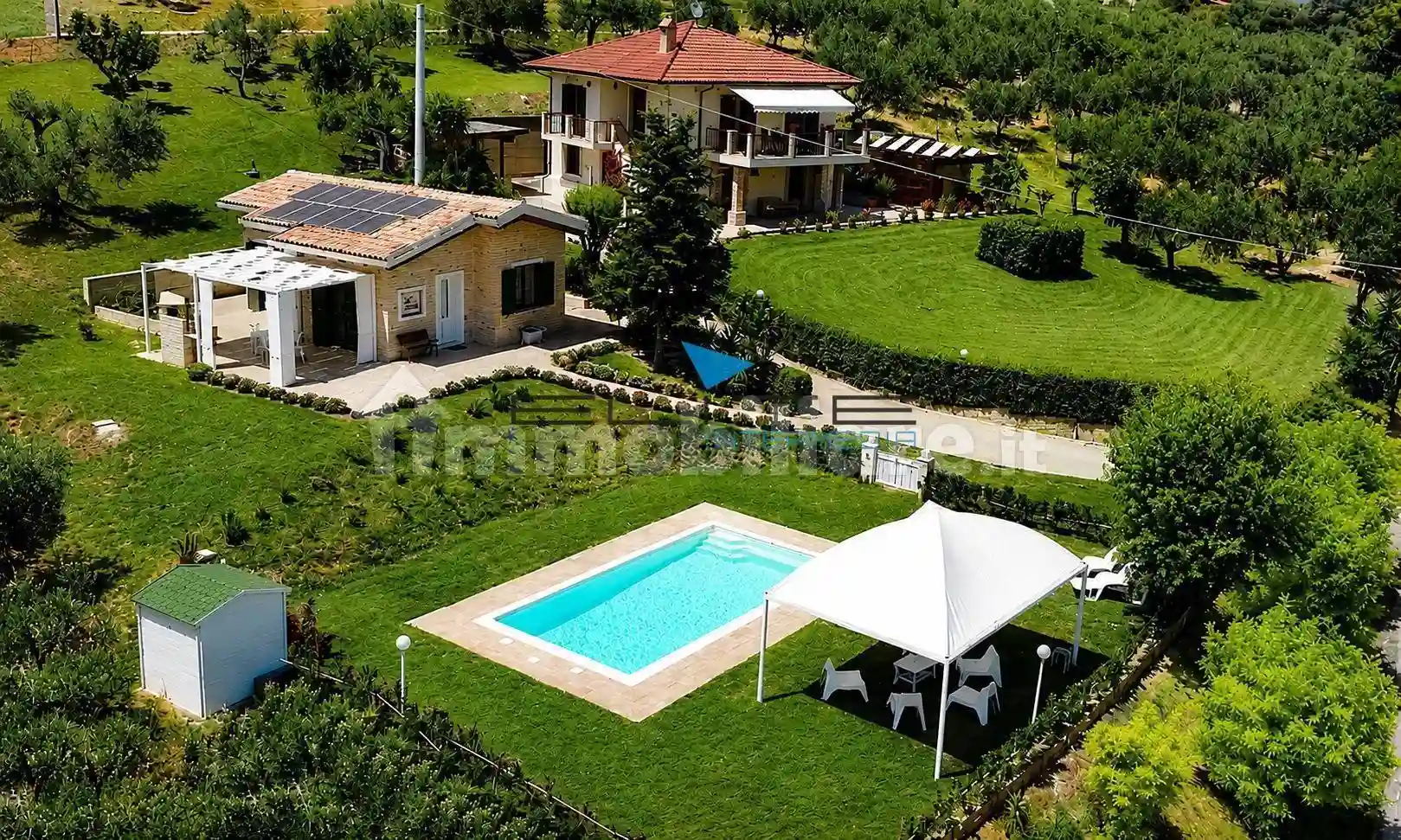 Villa - foto 2