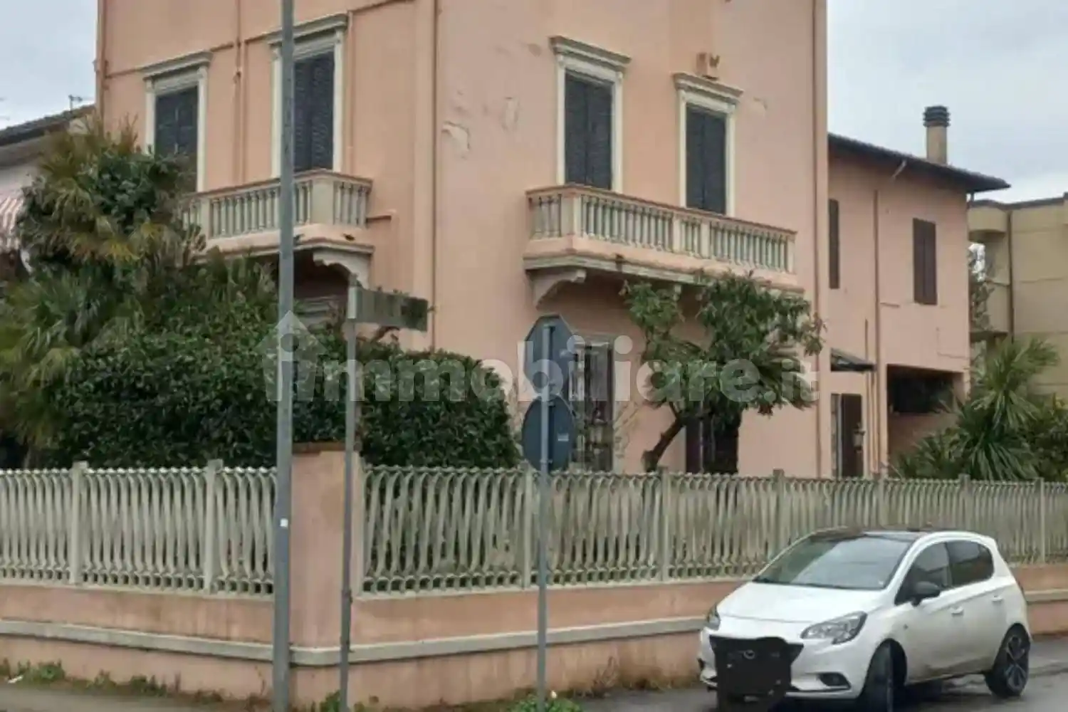 Appartamento in vendita a Viareggio