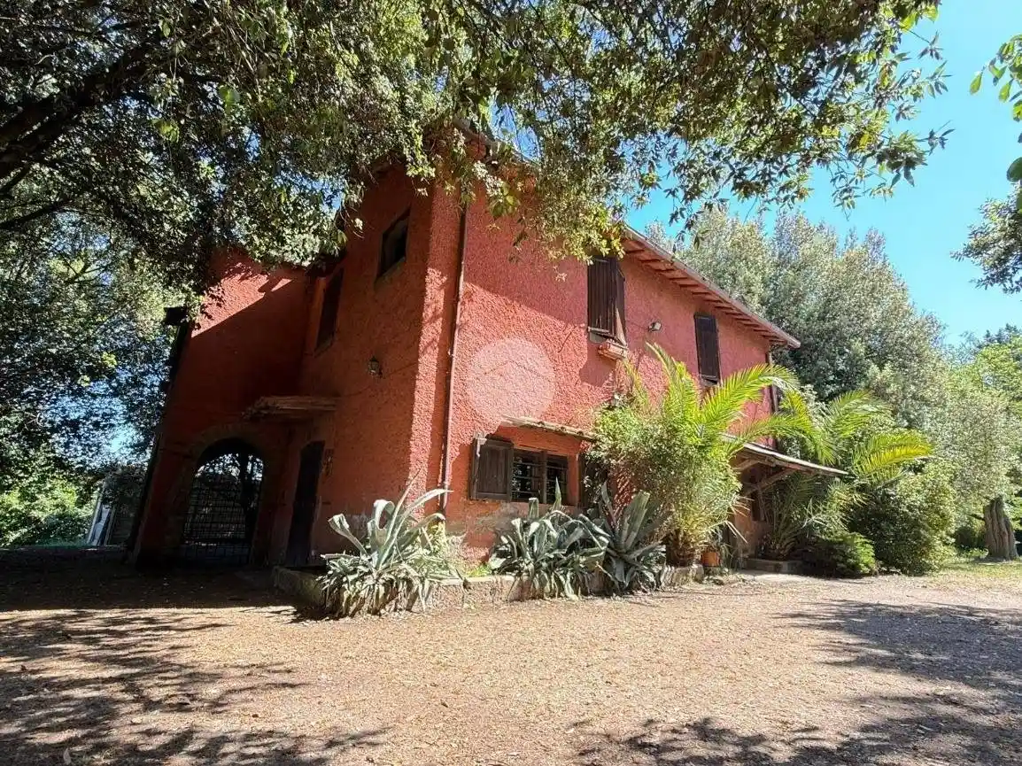 Villa in vendita a Viterbo