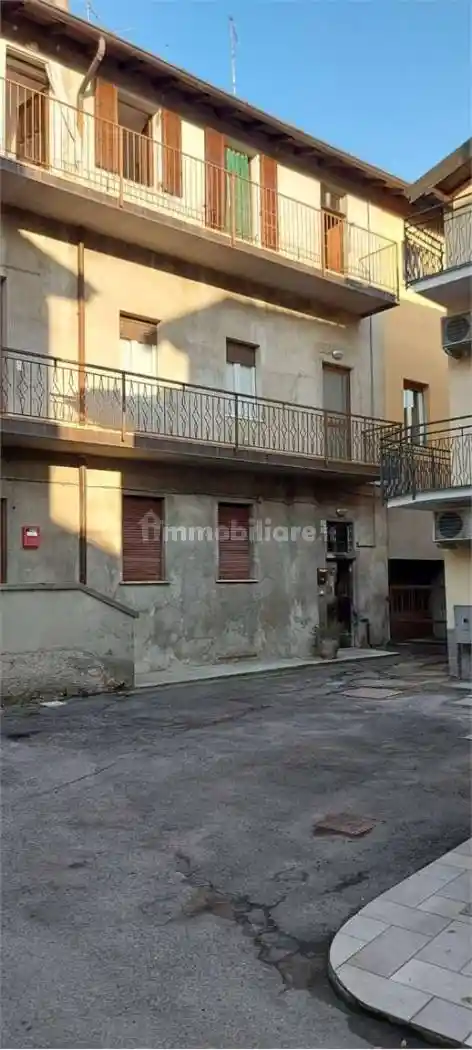Appartamento in vendita a Capiago Intimiano
