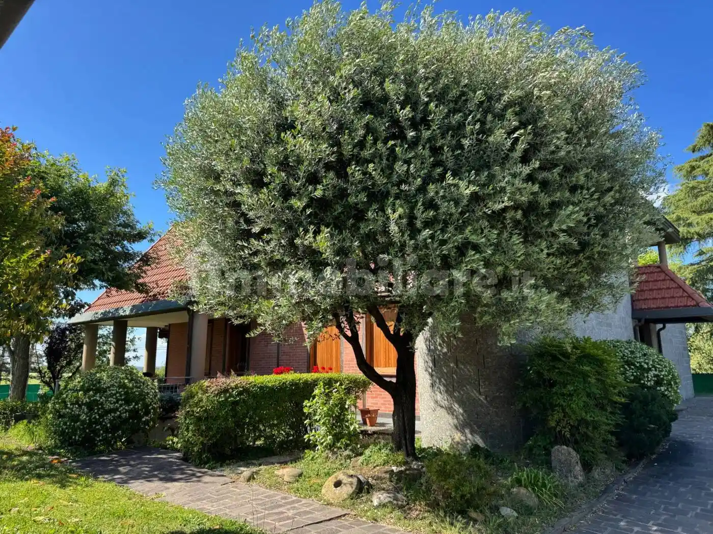 Villa in vendita a Castel San Pietro Terme