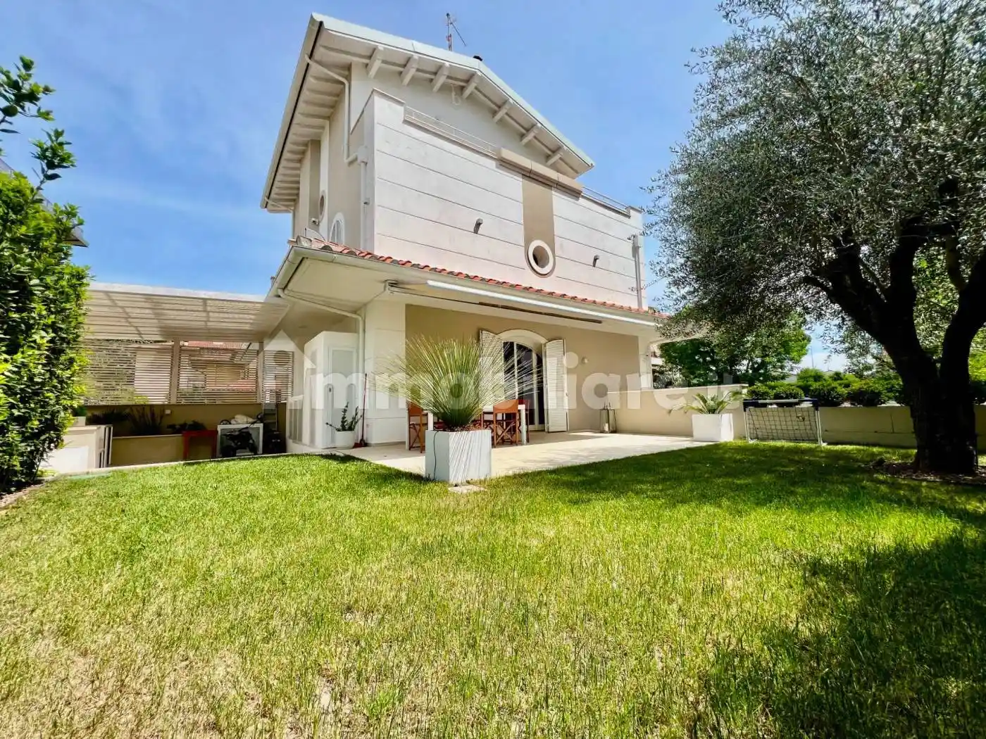Villa in vendita a Campi Bisenzio
