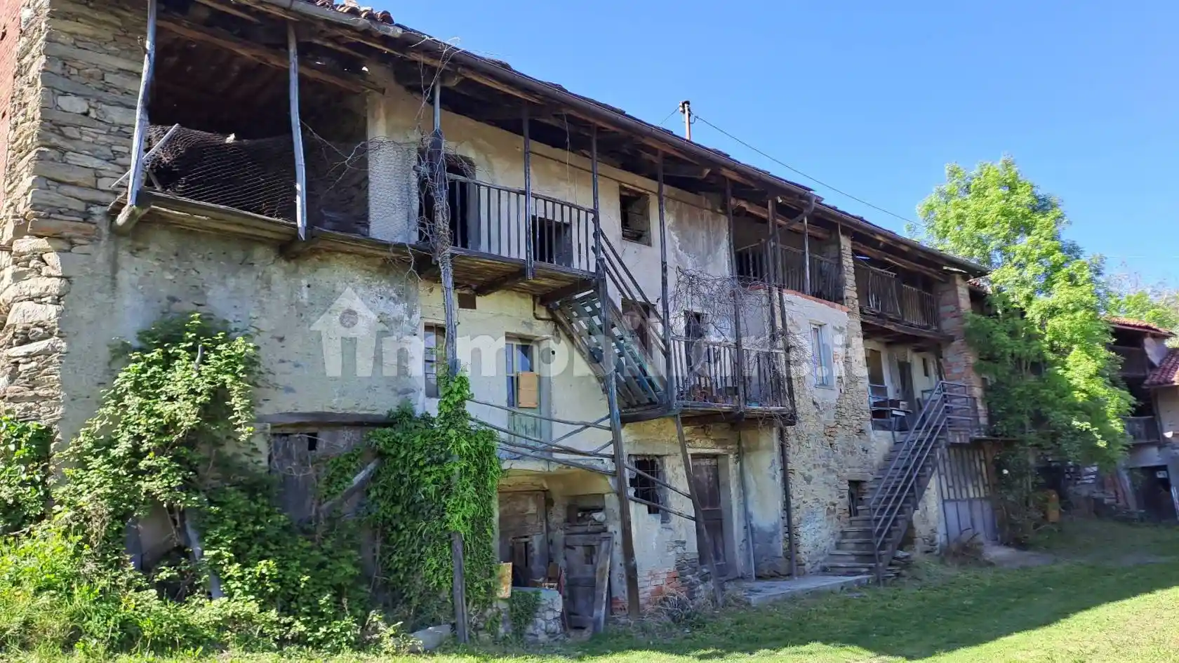 Rustico - Casale in vendita a San Pietro Val Lemina