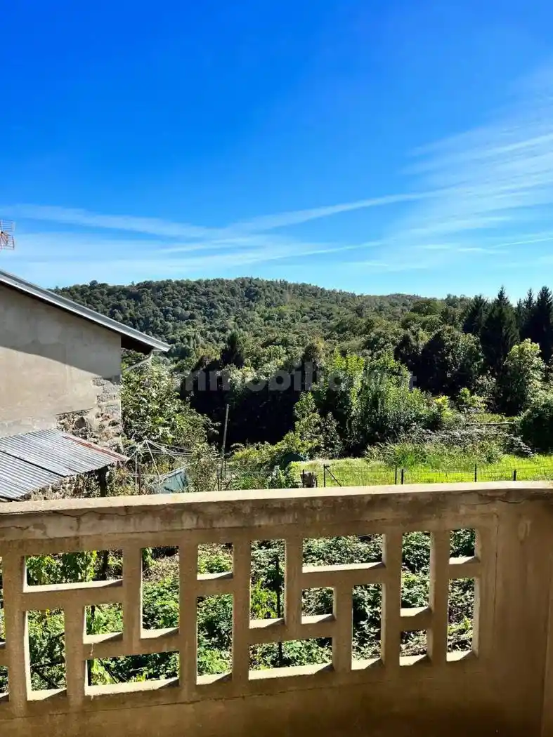 Villa in vendita a Callabiana