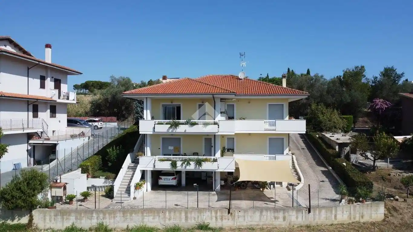 Casa indipendente in vendita a Roseto degli Abruzzi