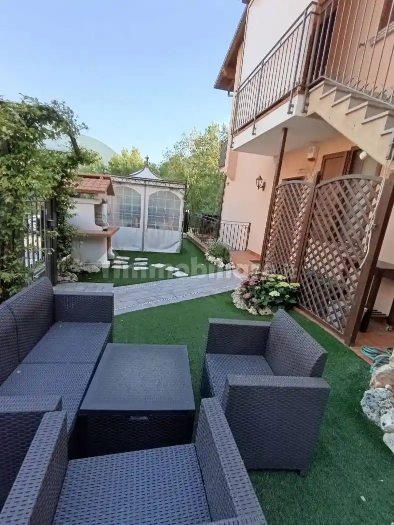 Villa in affitto a Caino