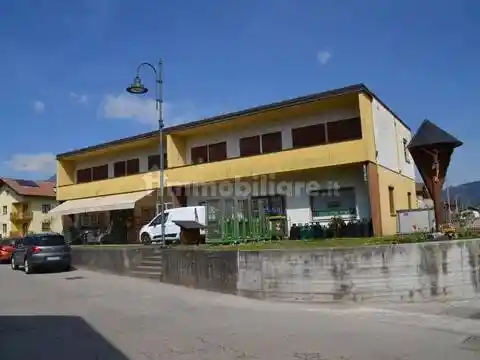 Palazzo - Edificio in vendita a Lamon