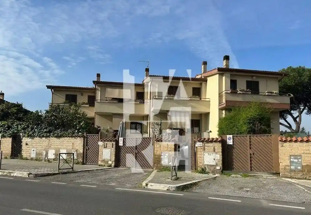Villetta a schiera in vendita a Roma