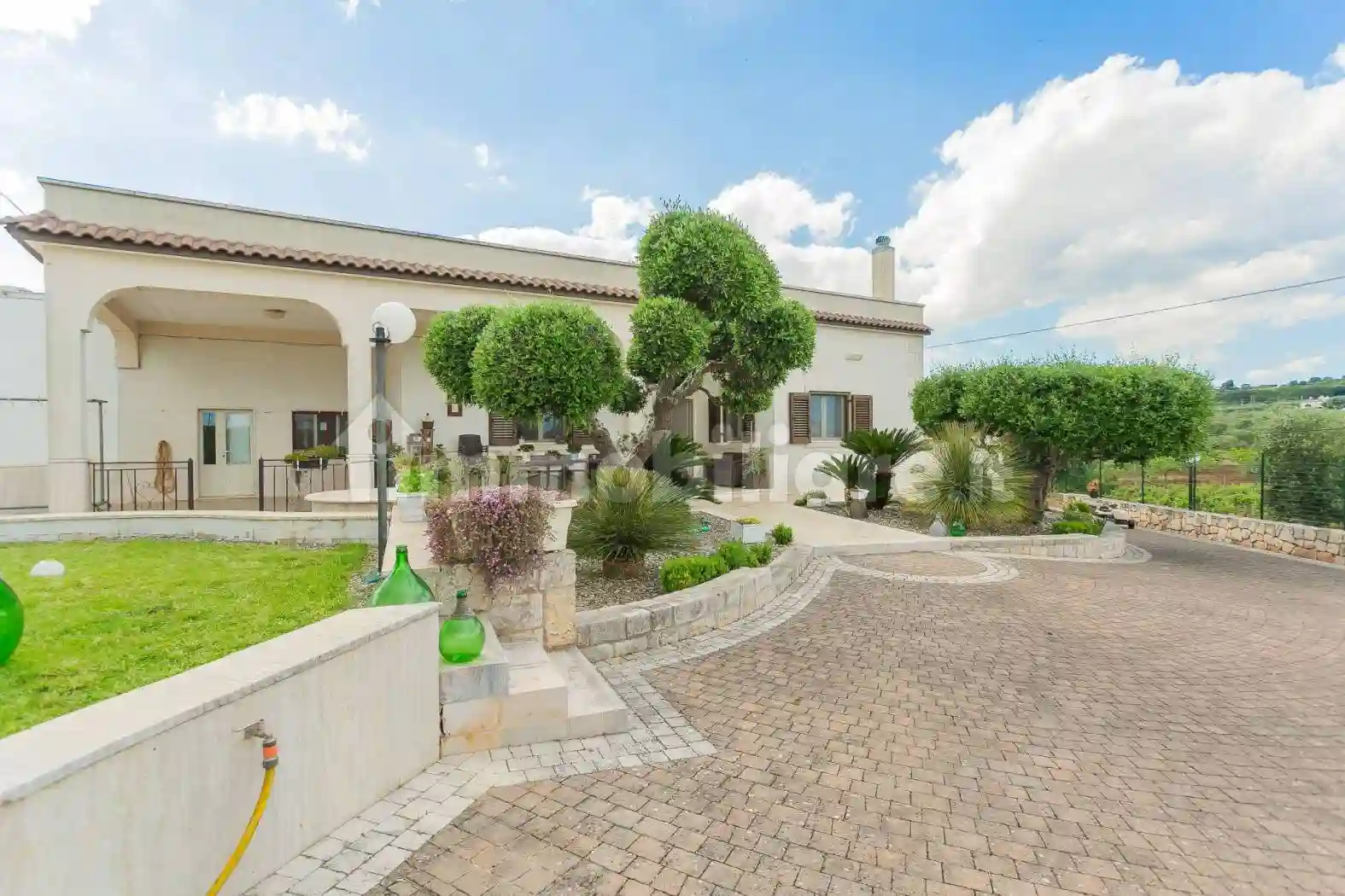 Villa - foto 2