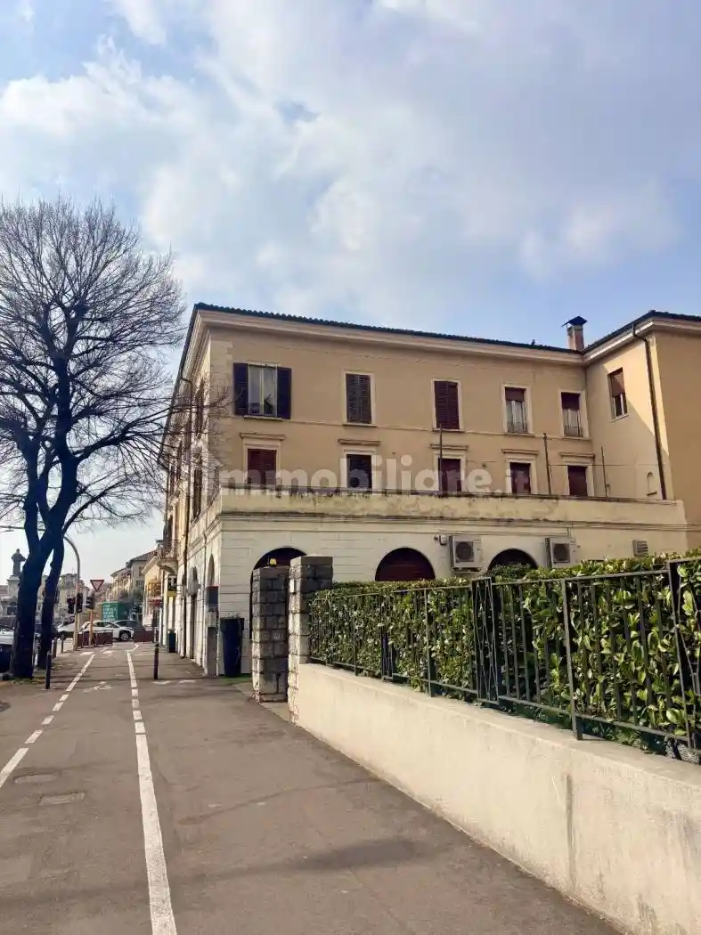 Appartamento in vendita a Brescia