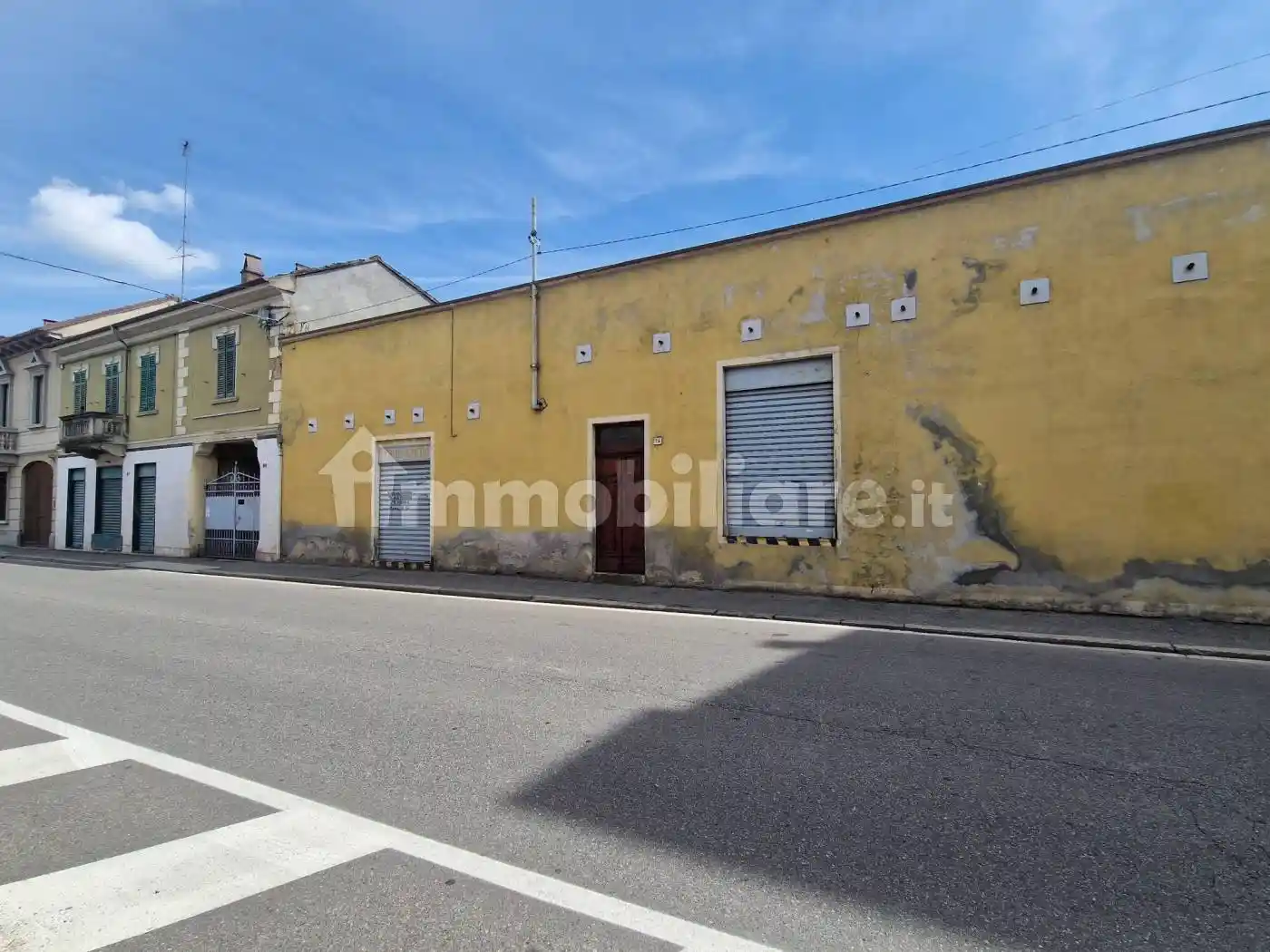 Palazzo - Edificio in vendita a Broni