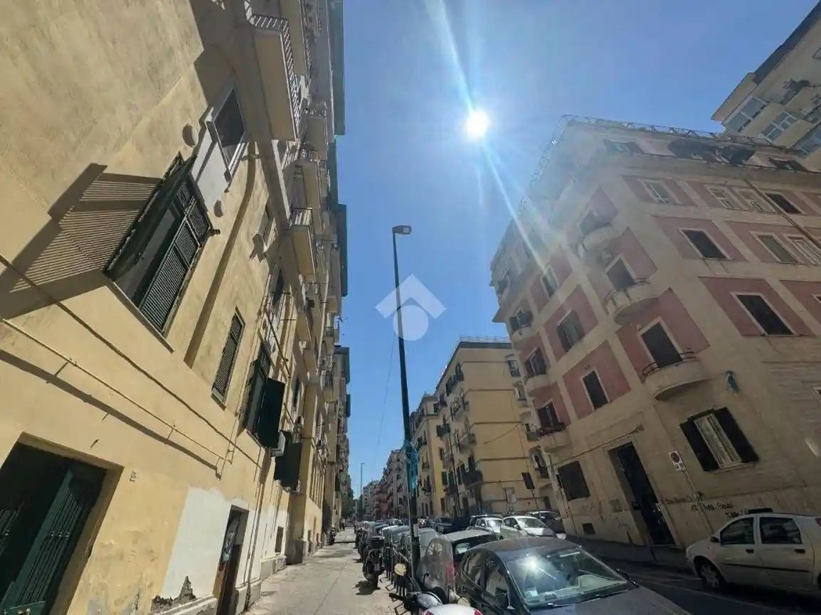 Appartamento in vendita a Napoli