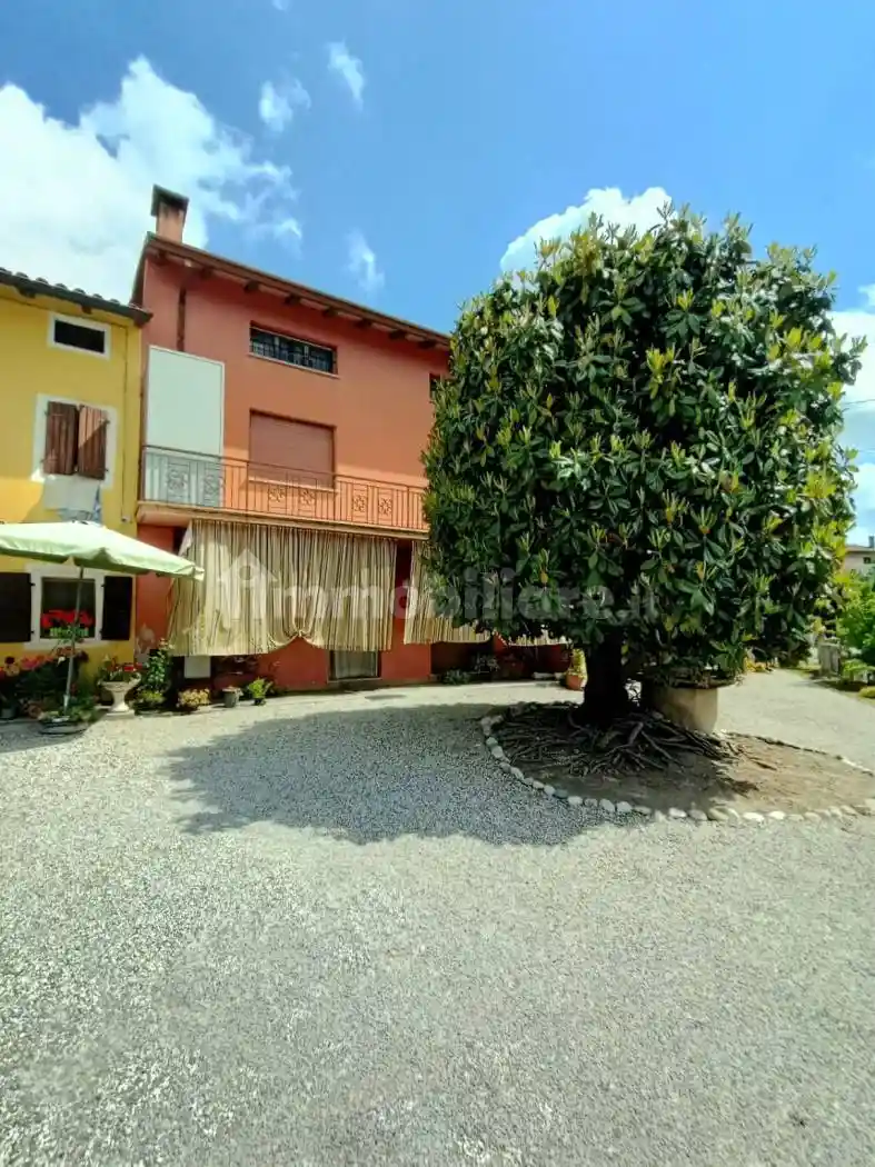 Casa indipendente in vendita a Azzano Decimo