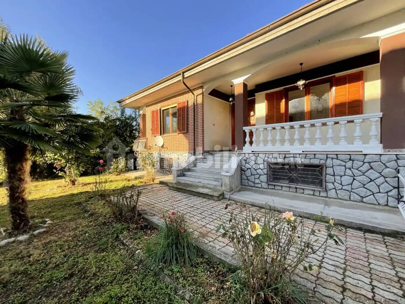 Villa in vendita a Busca