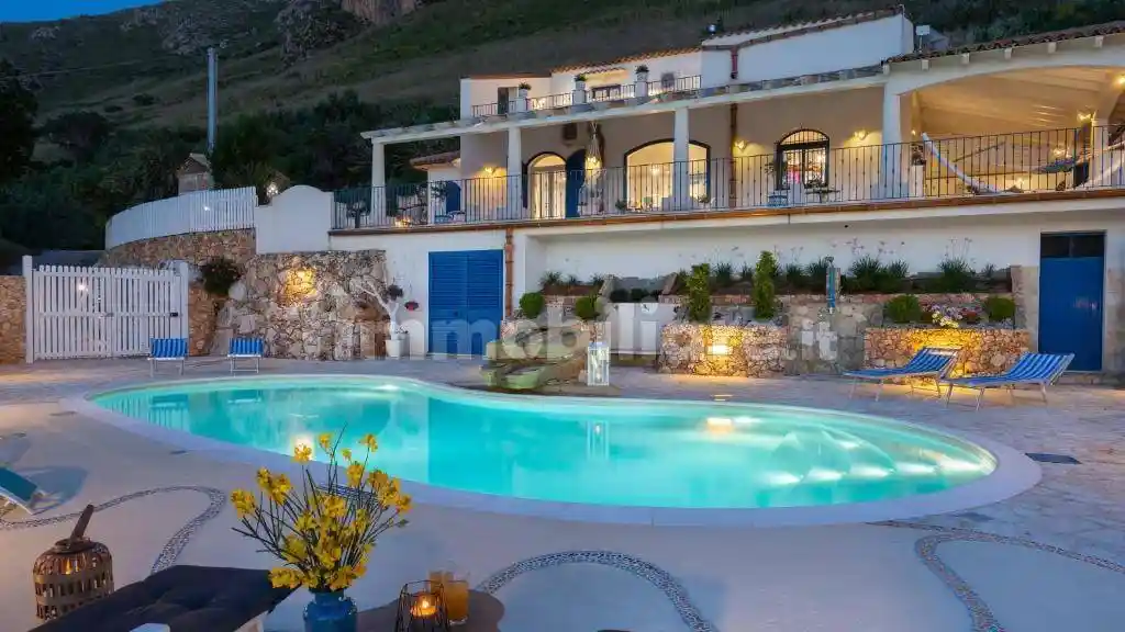 Villa in vendita a Castellammare del Golfo