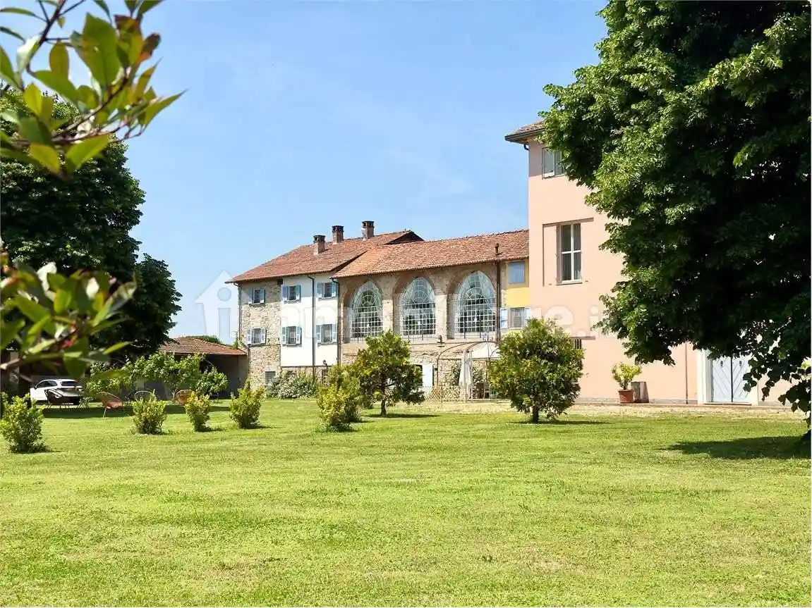 Villa in vendita a Serravalle Scrivia