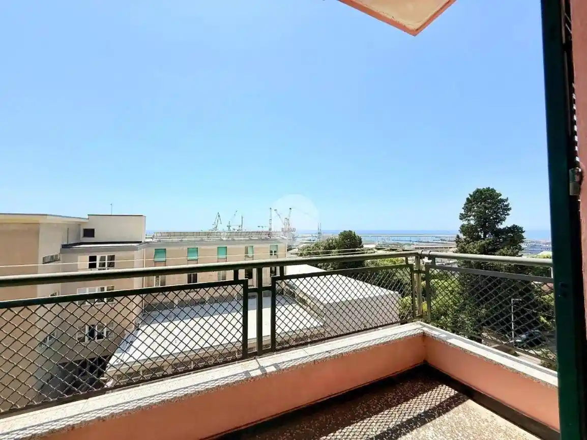 Appartamento in vendita a Genova